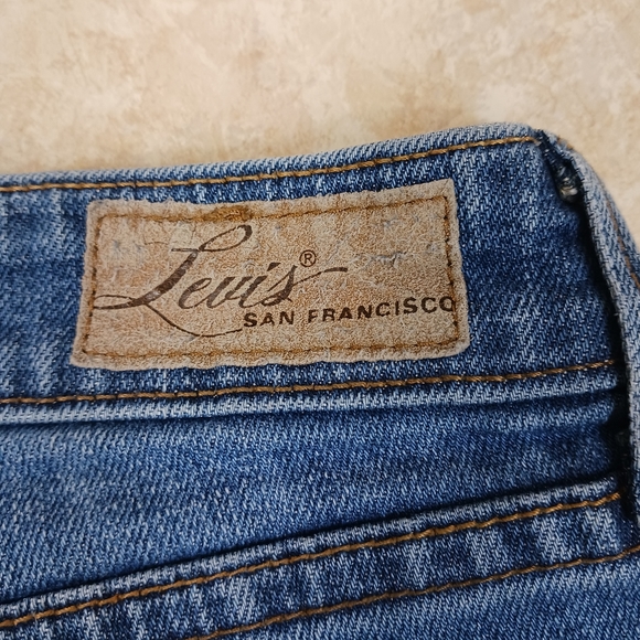 LEVI'S  SAN FRANCISCO Demi Curve Classic Boot Cut Jeans - Picture 6 of 12